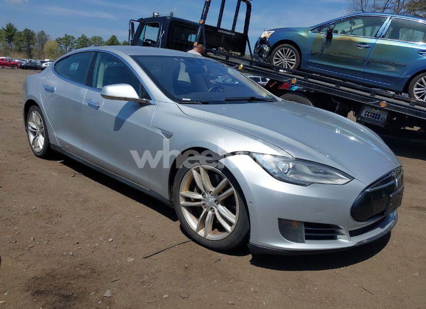 Photo 6 of 2015 Tesla Model S 70D/85D/P85D (VIN 5YJSA1H2XFF084145)