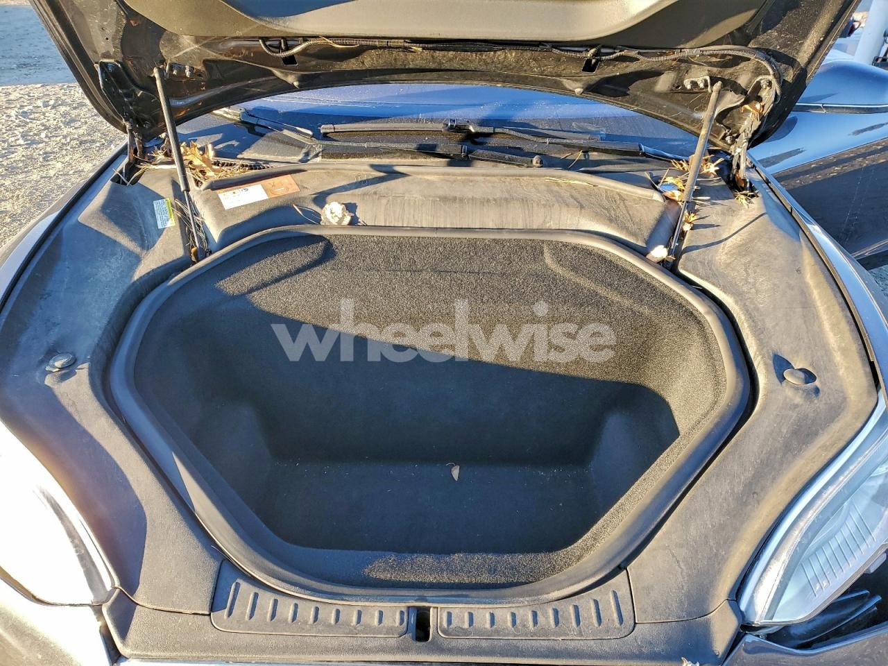 Photo 11 of 2015 TESLA MODEL S P85D (VIN 5YJSA1H48FF080287)