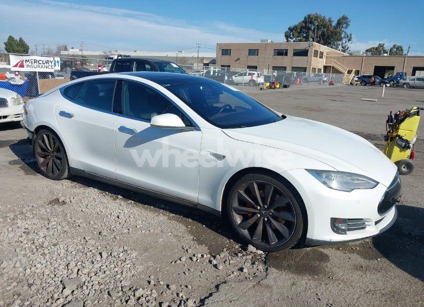 2015 Tesla Model S 85D/P85D (VIN 5YJSA1H49FF083456) main photo