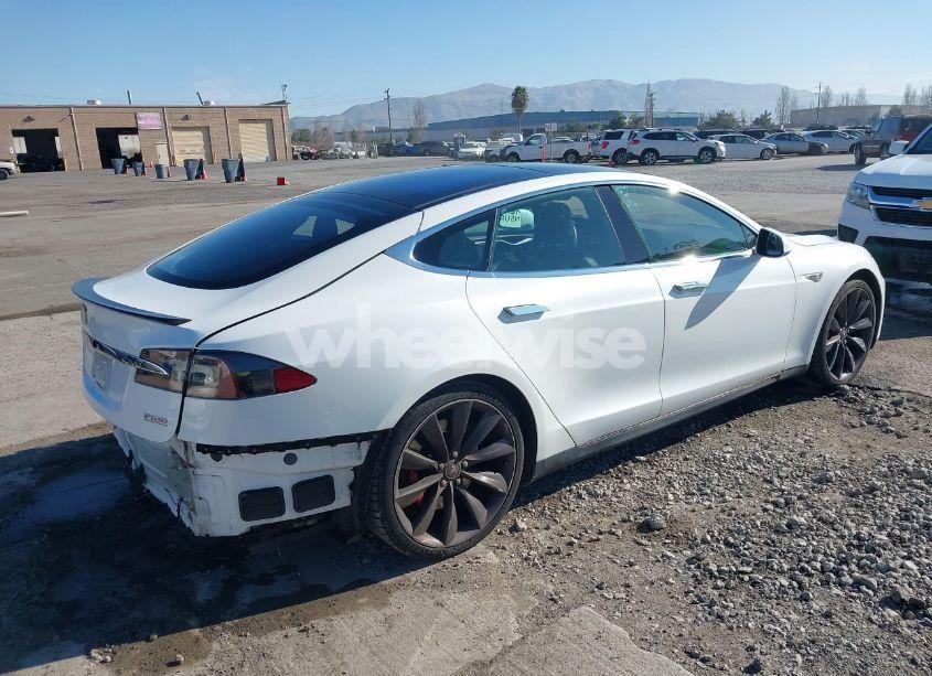 Photo 4 of 2015 Tesla Model S 85D/P85D (VIN 5YJSA1H49FF083456)