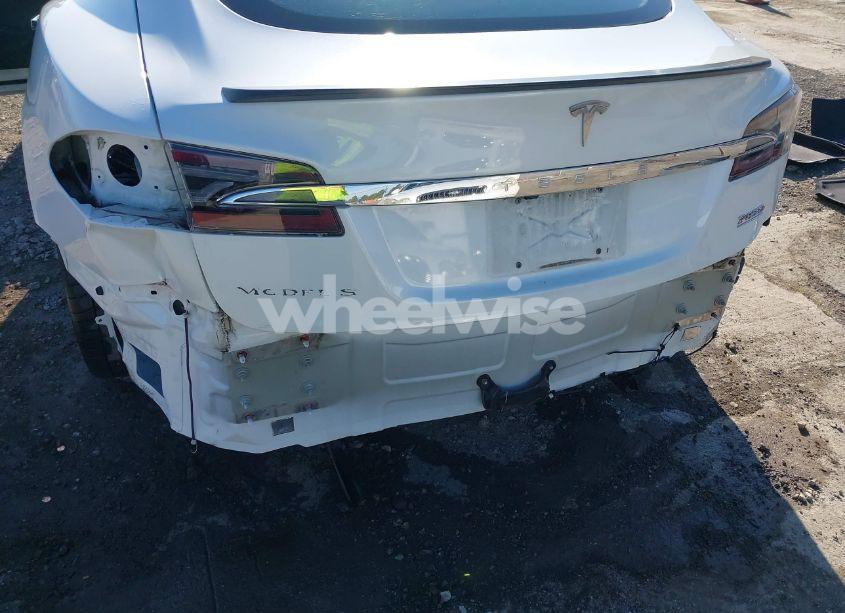 Photo 6 of 2015 Tesla Model S 85D/P85D (VIN 5YJSA1H49FF083456)