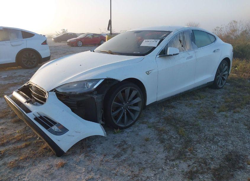 Photo 2 of 2014 Tesla Model S (VIN 5YJSA1S11EFP30431)