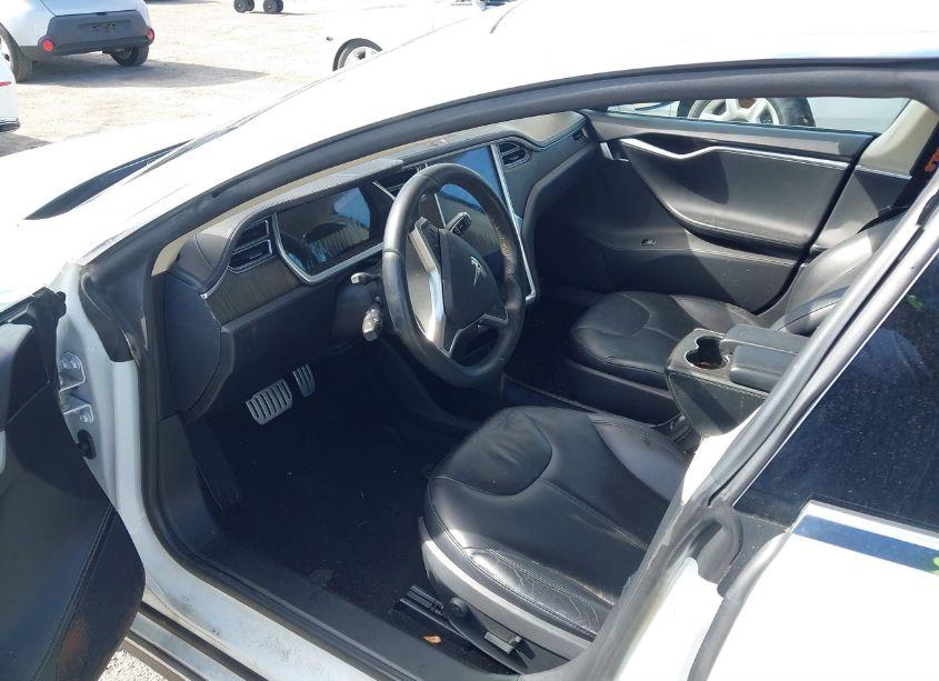 Photo 5 of 2014 Tesla Model S (VIN 5YJSA1S11EFP30431)