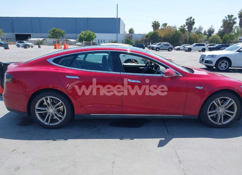 Photo 13 of 2014 Tesla Model S (VIN 5YJSA1S11EFP33278)
