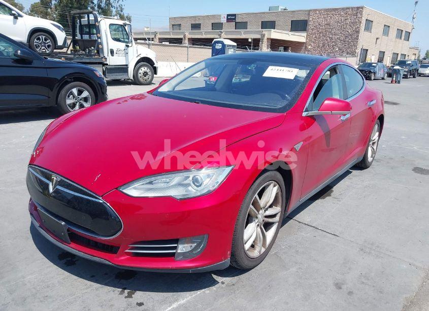 Photo 6 of 2014 Tesla Model S (VIN 5YJSA1S11EFP33278)