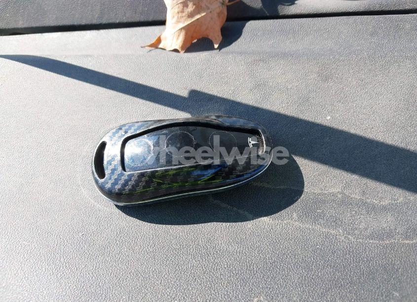 Photo 11 of 2014 Tesla Model S (VIN 5YJSA1S11EFP42627)