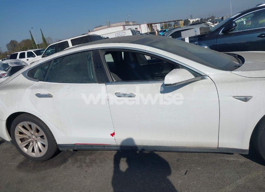 Photo 13 of 2014 Tesla Model S (VIN 5YJSA1S13EFP35596)