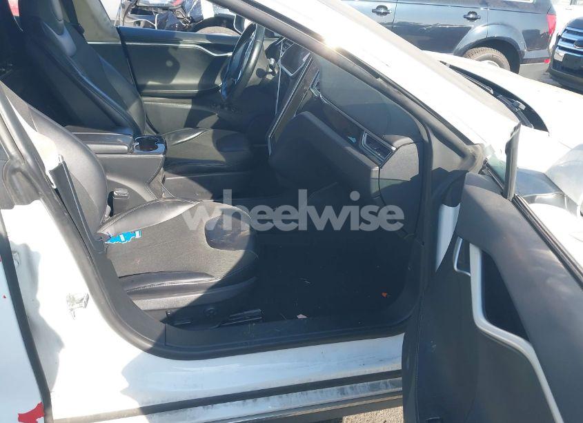 Photo 5 of 2014 Tesla Model S (VIN 5YJSA1S13EFP35596)