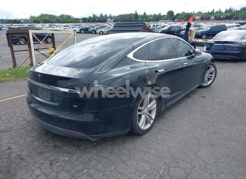 Photo 4 of 2015 Tesla Model S 60/70/85 (VIN 5YJSA1S13FFP78403)