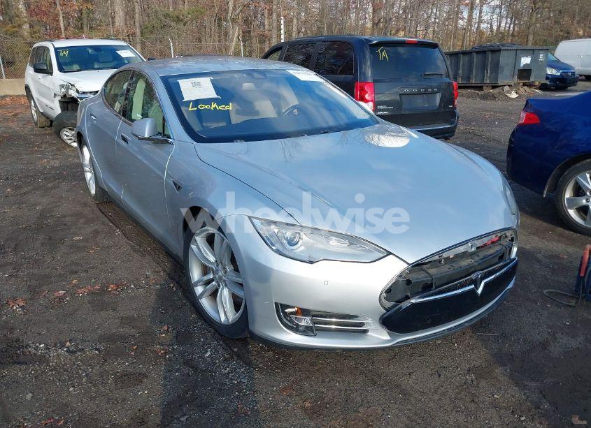 2015 Tesla Model S 60/70/85 (VIN 5YJSA1S15FF081153) main photo