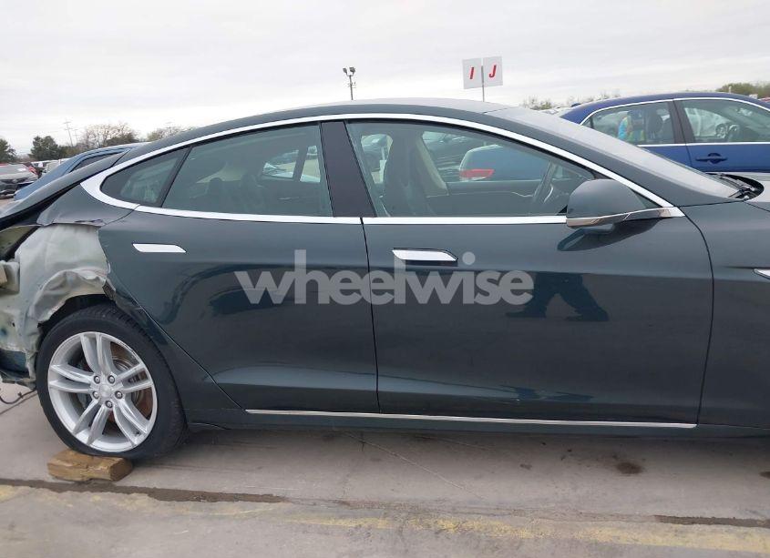 Photo 13 of 2014 Tesla Model S (VIN 5YJSA1S1XEFP53304)