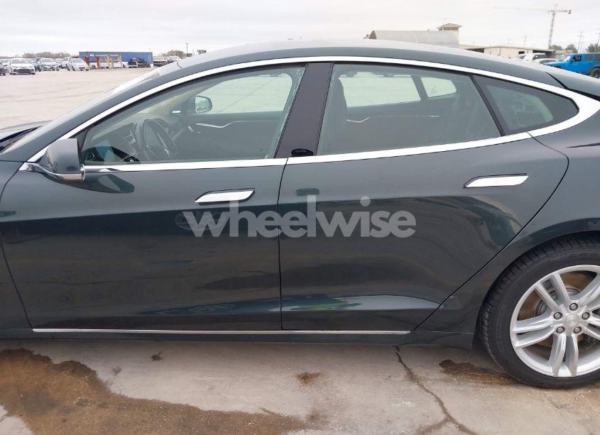 Photo 14 of 2014 Tesla Model S (VIN 5YJSA1S1XEFP53304)