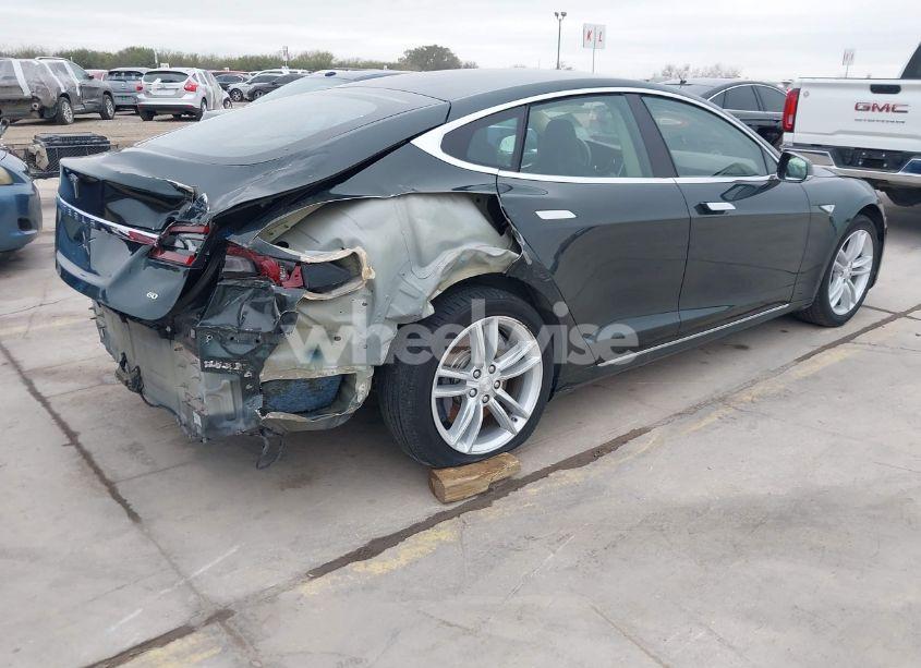 Photo 4 of 2014 Tesla Model S (VIN 5YJSA1S1XEFP53304)