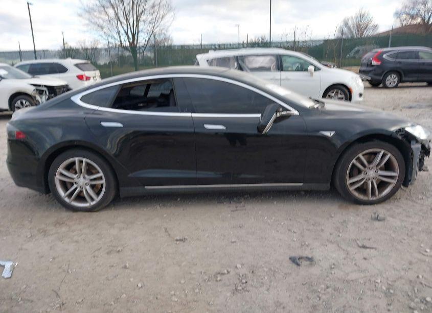 Photo 12 of 2014 Tesla Model S (VIN 5YJSA1S1XEFP57112)