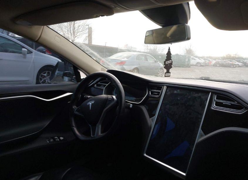 Photo 14 of 2014 Tesla Model S (VIN 5YJSA1S1XEFP57112)