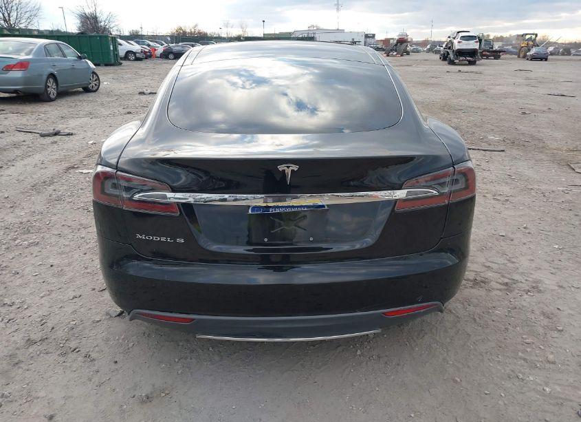 Photo 15 of 2014 Tesla Model S (VIN 5YJSA1S1XEFP57112)
