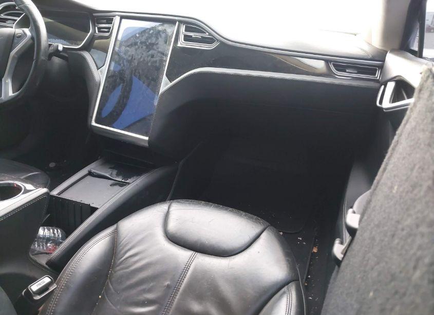 Photo 5 of 2014 Tesla Model S (VIN 5YJSA1S1XEFP57112)