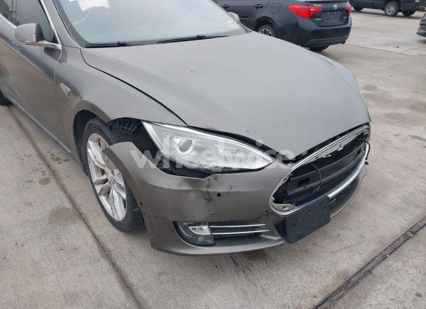 Photo 6 of 2015 Tesla Model S 70D/85D/P85D (VIN 5YJSA1S24FF087048)