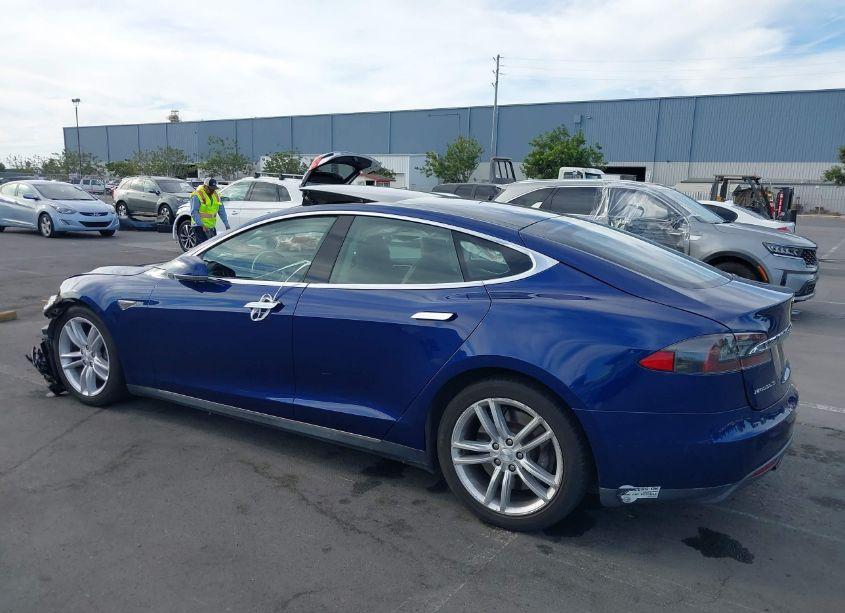 Photo 3 of 2015 Tesla Model S 70D/85D/P85D (VIN 5YJSA1S28FF095010)