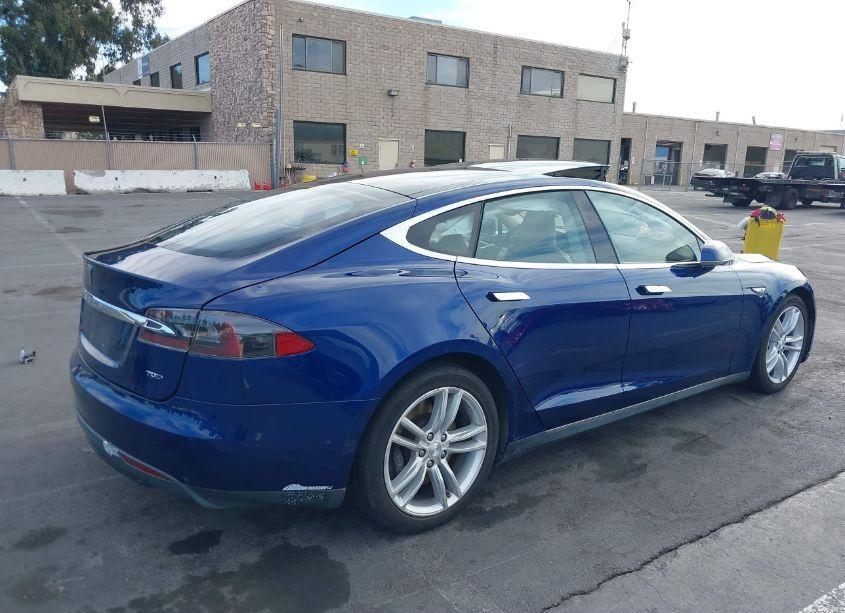 Photo 4 of 2015 Tesla Model S 70D/85D/P85D (VIN 5YJSA1S28FF095010)