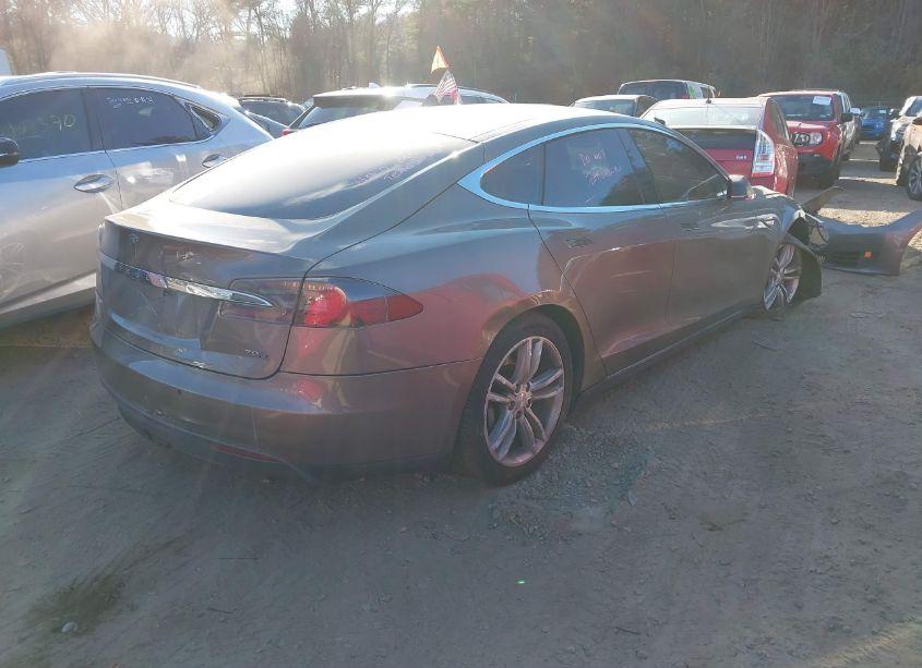 Photo 4 of 2015 Tesla Model S 70D/85D/P85D (VIN 5YJSA1S28FF095962)