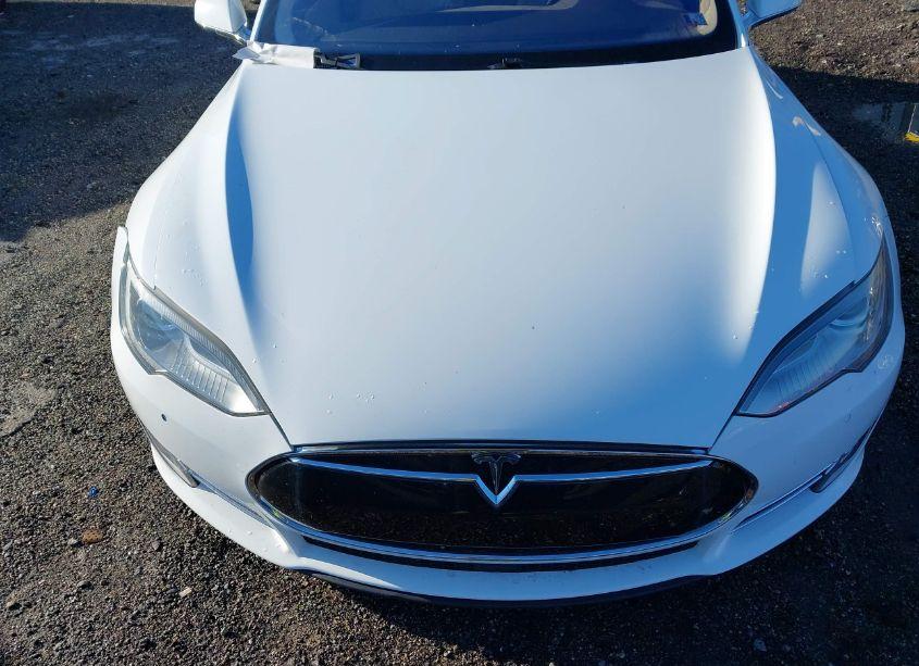 Photo 10 of 2015 Tesla Model S 70D/85D/P85D (VIN 5YJSA1S29FF099373)