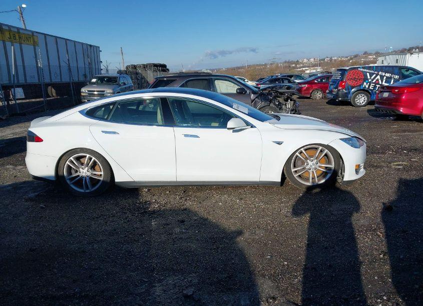 Photo 12 of 2015 Tesla Model S 70D/85D/P85D (VIN 5YJSA1S29FF099373)