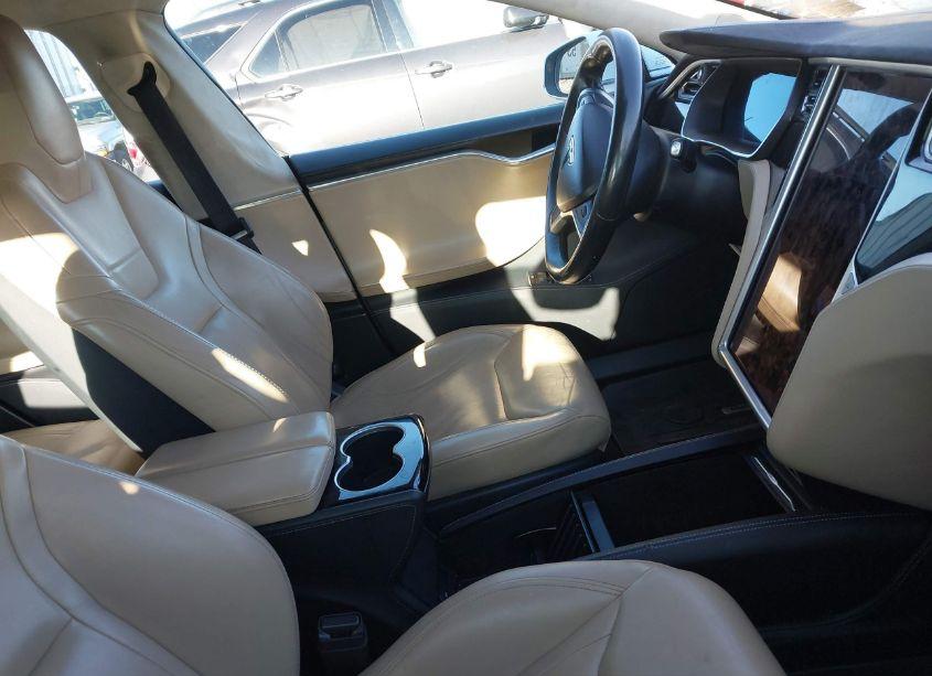 Photo 16 of 2015 Tesla Model S 70D/85D/P85D (VIN 5YJSA1S29FF099373)