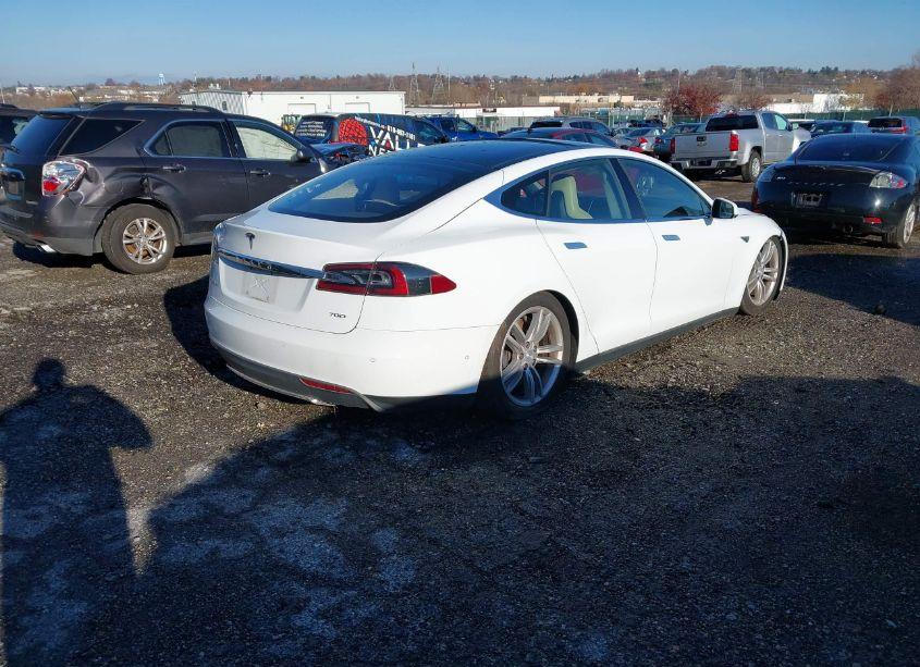 Photo 4 of 2015 Tesla Model S 70D/85D/P85D (VIN 5YJSA1S29FF099373)