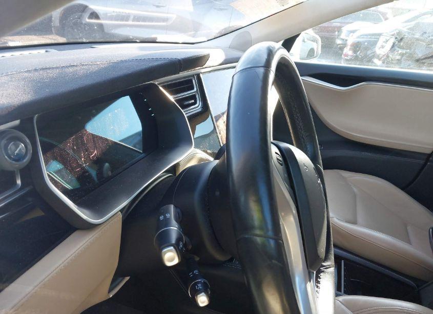 Photo 7 of 2015 Tesla Model S 70D/85D/P85D (VIN 5YJSA1S29FF099373)