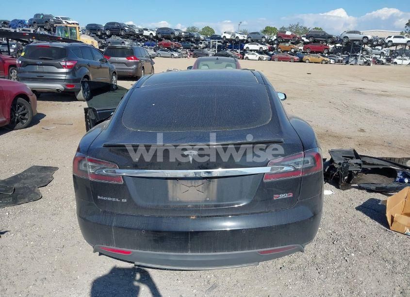 Photo 16 of 2015 Tesla Model S 85D/P85D (VIN 5YJSA4V45FF097442)
