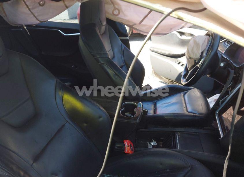 Photo 5 of 2015 Tesla Model S 85D/P85D (VIN 5YJSA4V45FF097442)