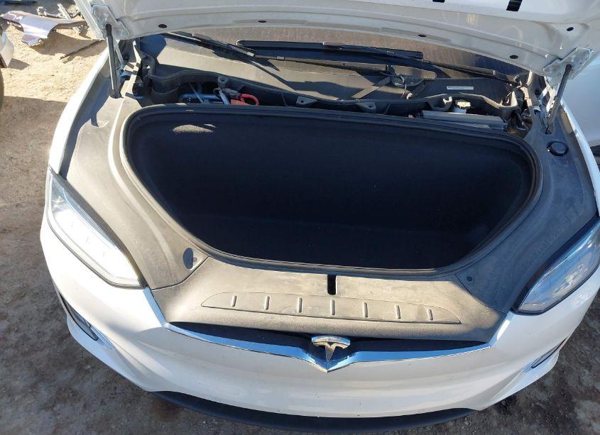 Photo 10 of 2020 Tesla Model X LONG RANGE DUAL MOTOR ALL-WHEEL DRIVE/LONG RANGE PLUS DUAL MOTOR ALL-WHEEL DRIVE (VIN 5YJXCAE20LF237485)