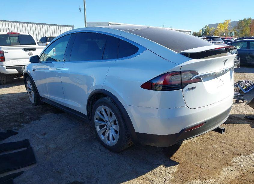 Photo 3 of 2020 Tesla Model X LONG RANGE DUAL MOTOR ALL-WHEEL DRIVE/LONG RANGE PLUS DUAL MOTOR ALL-WHEEL DRIVE (VIN 5YJXCAE20LF237485)