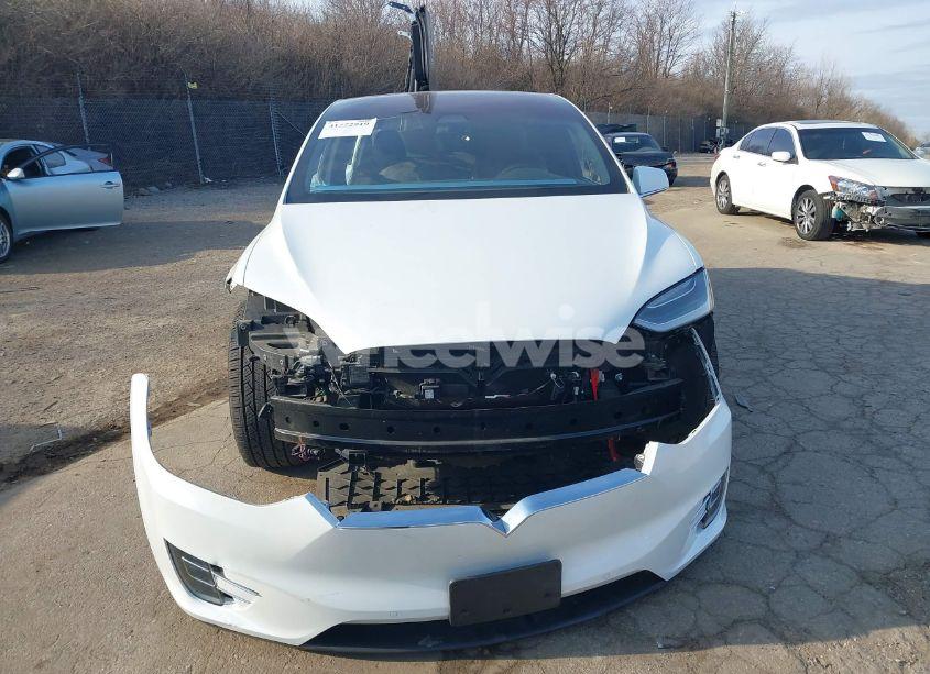 Photo 12 of 2018 Tesla Model X 100D/75D/P100D (VIN 5YJXCAE21JF087156)