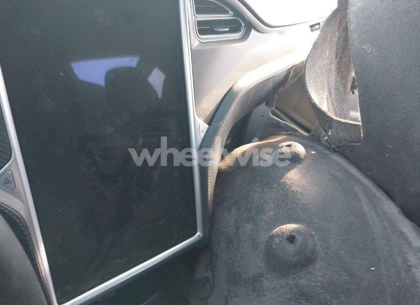 Photo 18 of 2018 Tesla Model X 100D/75D/P100D (VIN 5YJXCAE21JF087156)