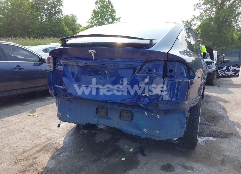 Photo 6 of 2018 Tesla Model X (VIN 5YJXCAE21JF142592)