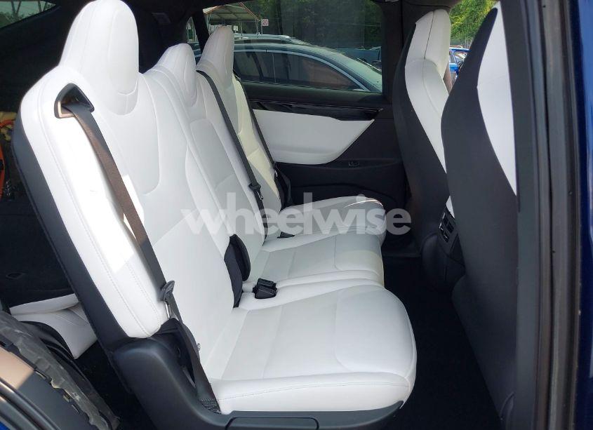 Photo 8 of 2018 Tesla Model X (VIN 5YJXCAE21JF142592)