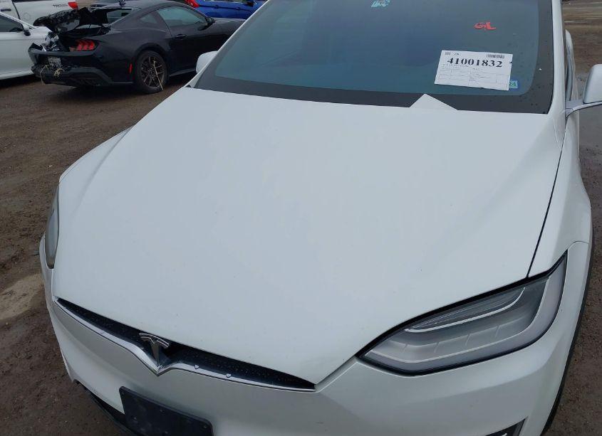 Photo 10 of 2016 Tesla Model X 60D/70D/75D/90D (VIN 5YJXCAE23GF005825)