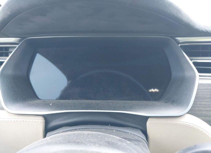 Photo 7 of 2016 Tesla Model X 60D/70D/75D/90D (VIN 5YJXCAE23GF005825)