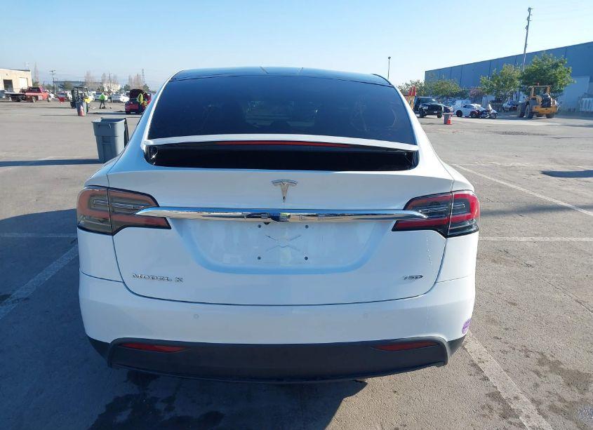 Photo 16 of 2018 Tesla Model X 100D/75D/P100D (VIN 5YJXCAE23JF138155)