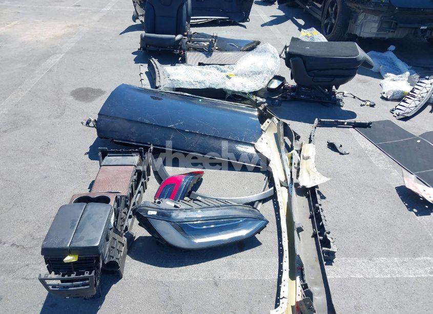 Photo 21 of 2020 Tesla Model X LONG RANGE DUAL MOTOR ALL-WHEEL DRIVE/LONG RANGE PLUS DUAL MOTOR ALL-WHEEL DRIVE (VIN 5YJXCAE24LF272238)