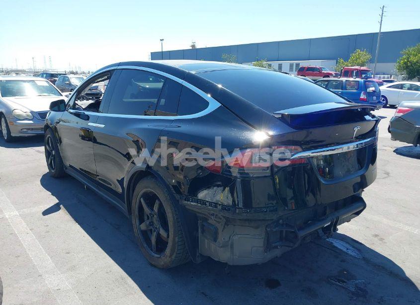 Photo 3 of 2020 Tesla Model X LONG RANGE DUAL MOTOR ALL-WHEEL DRIVE/LONG RANGE PLUS DUAL MOTOR ALL-WHEEL DRIVE (VIN 5YJXCAE24LF272238)