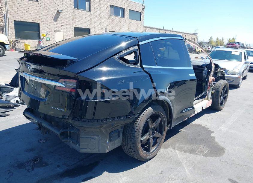 Photo 4 of 2020 Tesla Model X LONG RANGE DUAL MOTOR ALL-WHEEL DRIVE/LONG RANGE PLUS DUAL MOTOR ALL-WHEEL DRIVE (VIN 5YJXCAE24LF272238)