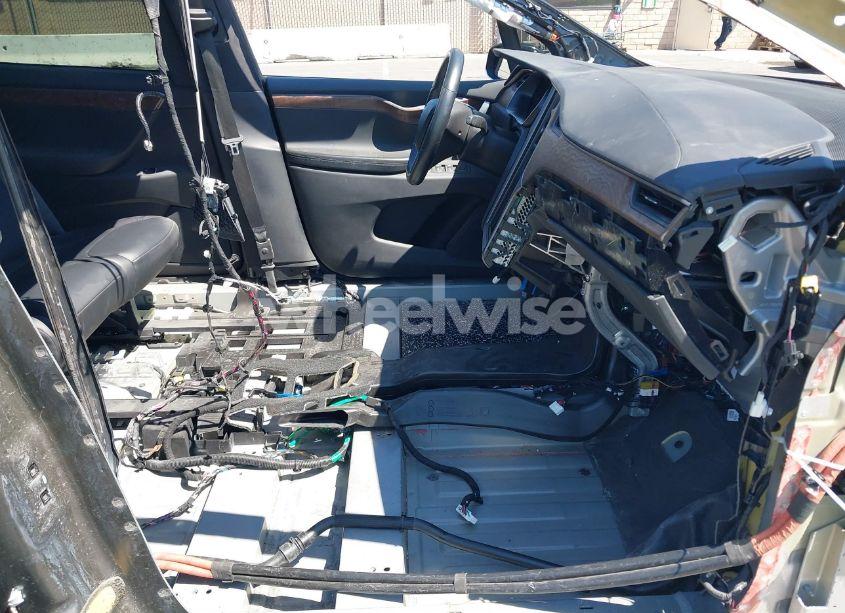 Photo 5 of 2020 Tesla Model X LONG RANGE DUAL MOTOR ALL-WHEEL DRIVE/LONG RANGE PLUS DUAL MOTOR ALL-WHEEL DRIVE (VIN 5YJXCAE24LF272238)