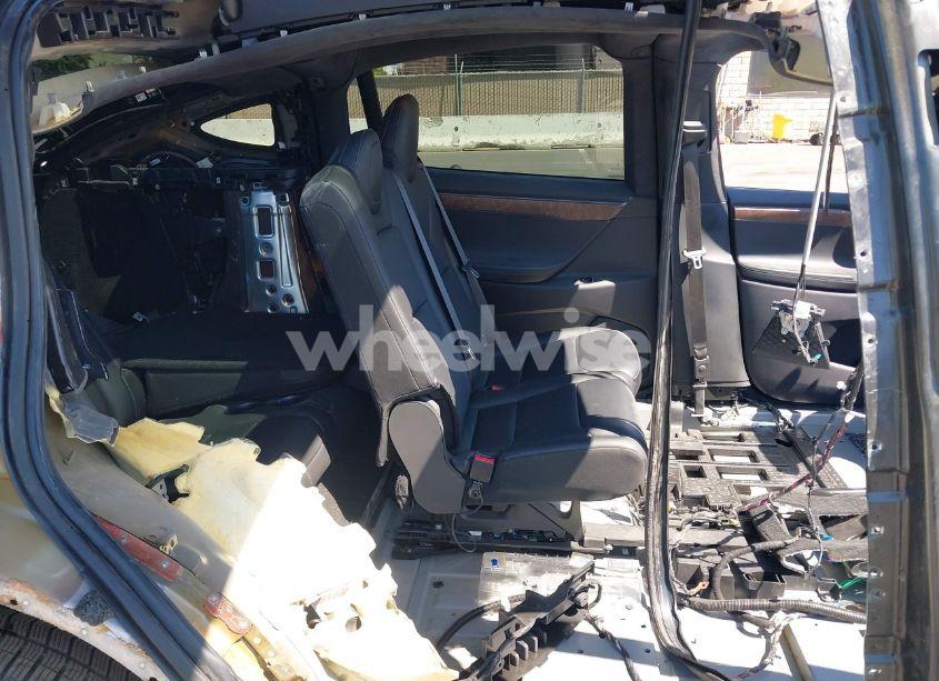 Photo 8 of 2020 Tesla Model X LONG RANGE DUAL MOTOR ALL-WHEEL DRIVE/LONG RANGE PLUS DUAL MOTOR ALL-WHEEL DRIVE (VIN 5YJXCAE24LF272238)