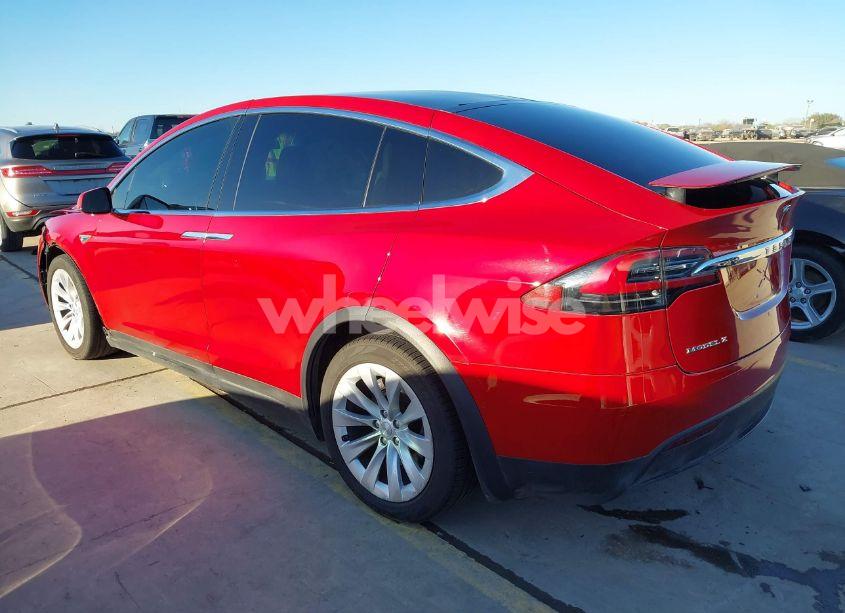 Photo 3 of 2016 Tesla Model X 60D/70D/75D/90D (VIN 5YJXCAE25GF004319)