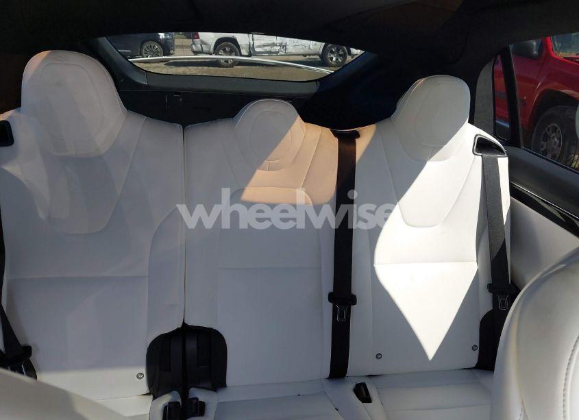 Photo 8 of 2018 Tesla Model X 100D/75D/P100D (VIN 5YJXCAE25JF091940)