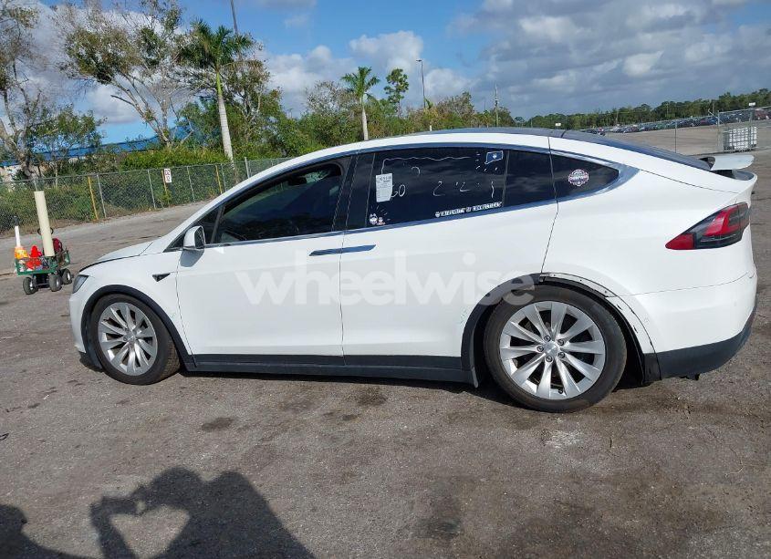 Photo 13 of 2021 Tesla Model X LONG RANGE DUAL MOTOR ALL-WHEEL DRIVE/LONG RANGE PLUS DUAL MOTOR ALL-WHEEL DRIVE (VIN 5YJXCAE25MF323408)