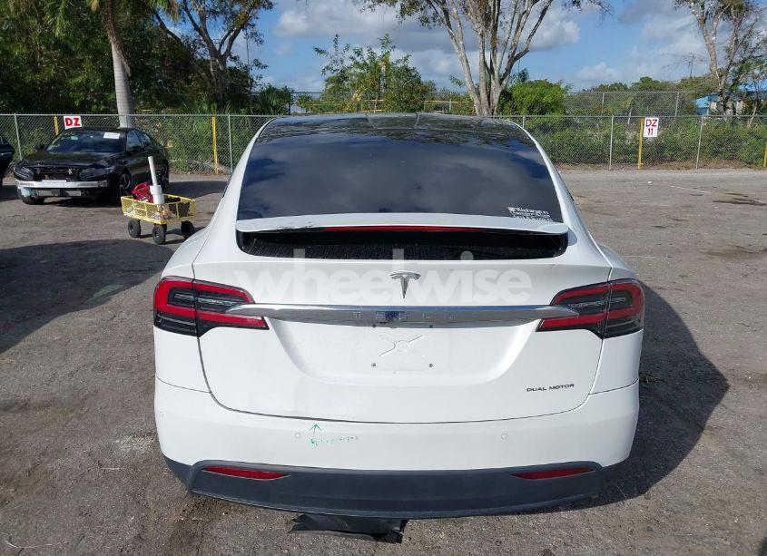 Photo 15 of 2021 Tesla Model X LONG RANGE DUAL MOTOR ALL-WHEEL DRIVE/LONG RANGE PLUS DUAL MOTOR ALL-WHEEL DRIVE (VIN 5YJXCAE25MF323408)